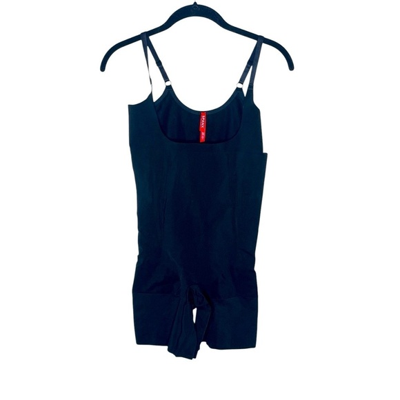 SPANX Very Black On Core Open Bust Mid Thigh Bodysuit - Picture 1 of 3